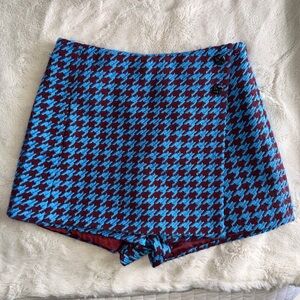 Avec Les Filles Blue and Burgundy Houndstooth Skort size 2